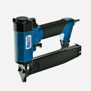 Cloueur à lambris pneumatique